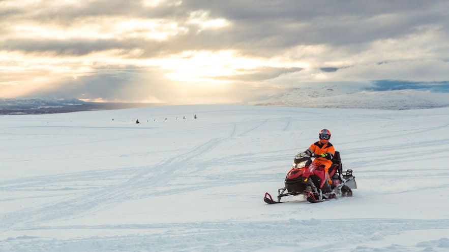 冰島雪地電單車