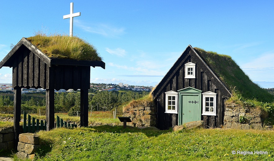 The vestry opposite Árbæjarkirkja turf church in SW-Iceland