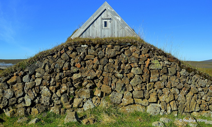 A turf house at Hveravellir in the highlands of Iceland