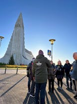 2,5 timers spasertur i liten gruppe gjennom Reykjaviks historie og kultur