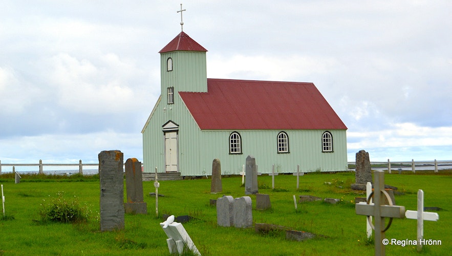 Trékyllisvík at Strandir ö Árneskirkja church