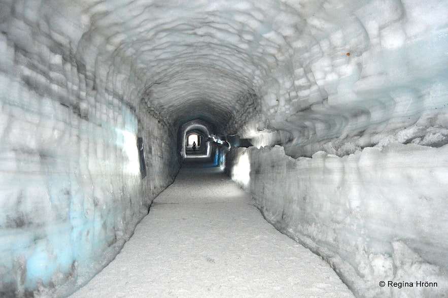 The ice cave tunnel - Into the Glacier