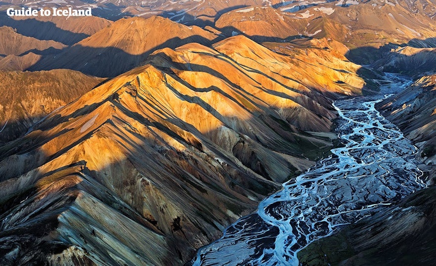 Gentle rivers intercut the colourful hillsides of Landmannalaugar.