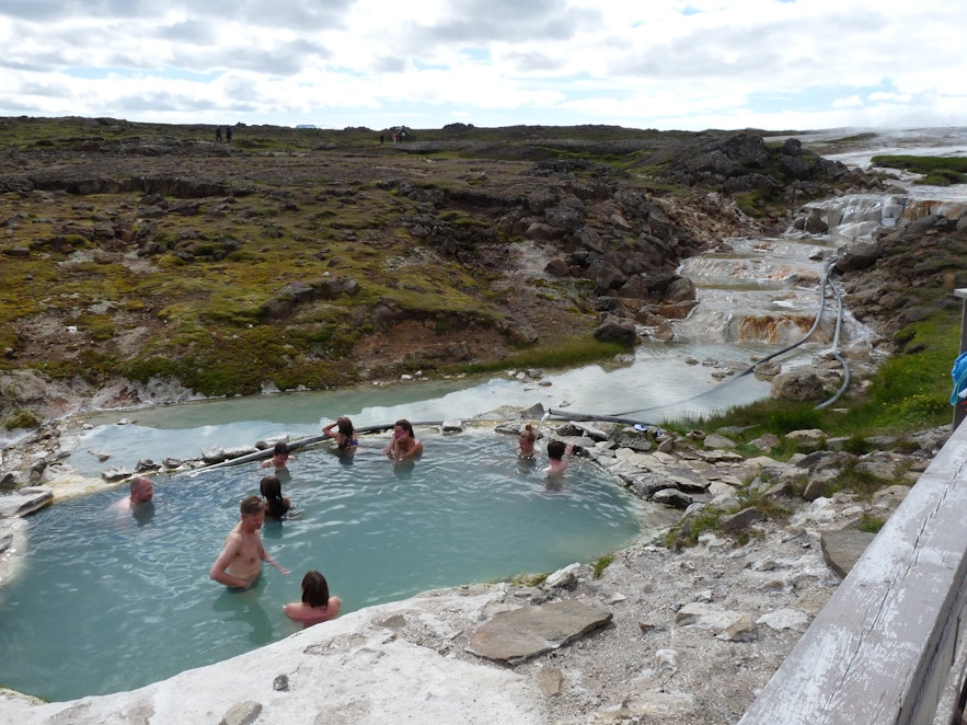 野天風呂の入浴が楽しめるアイスランドのクヴェラヴェトリル自然保護区
