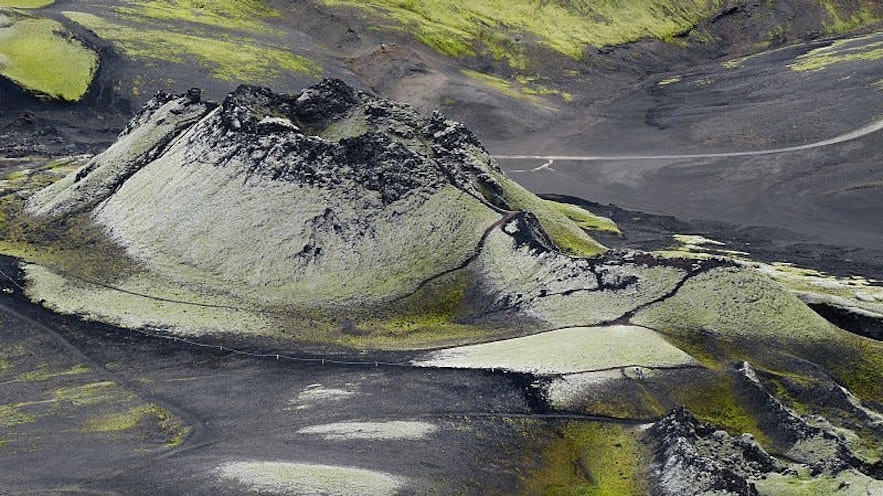 ラーカギーガルとも呼ばれるラキ・クレーターはアイスランドのハイランド地方にある