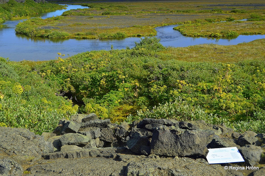 Herðubreiðarlindir oasis and the shelter of Fjalla-Eyvindur
