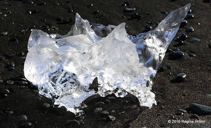 Ice chunks on Vestri-Fellsfjara