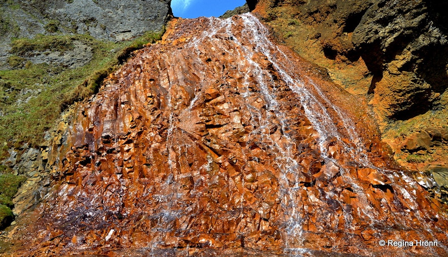Rauðárfoss waterfall at Kirkjubæjarklaustur