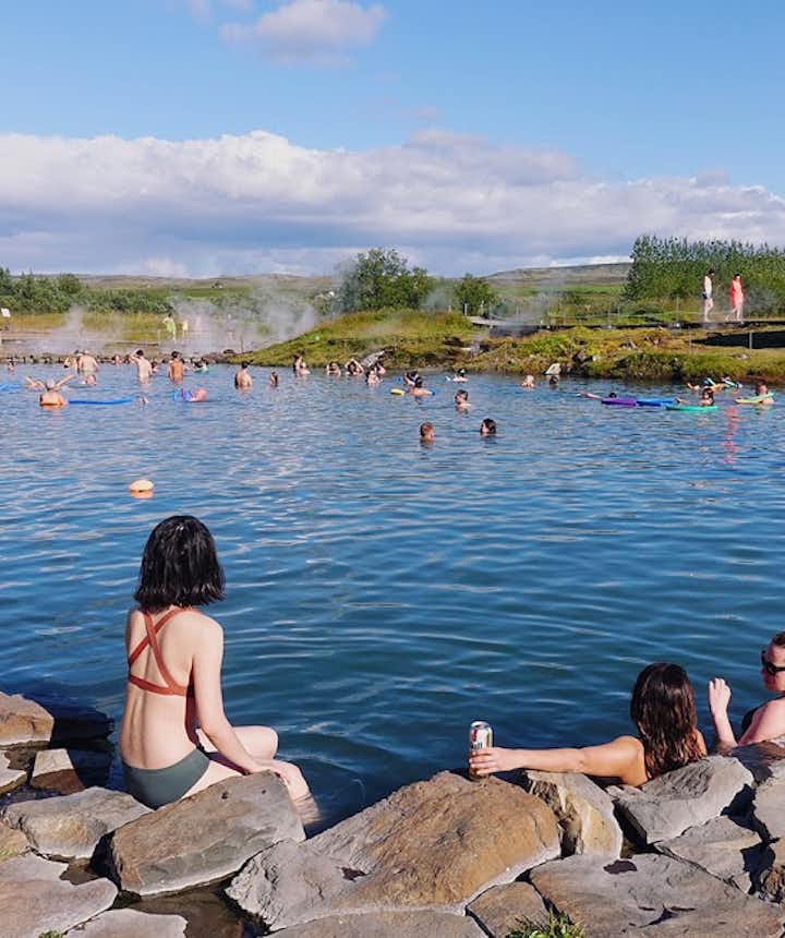 แหล่งน้ำพุร้อนและสระน้ำพลังงานความร้อนใต้พิภพที่ดีที่สุด 30 แห่งในไอซ์แลนด์