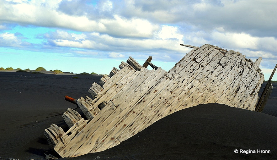 A boat wreck at Landeyjarsandur South-Iceland