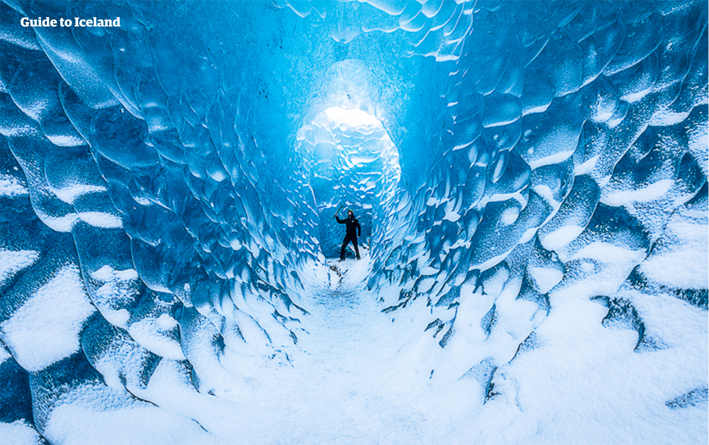 À l'intérieur d'une grotte de glace dans le parc national de Vatnajökull.