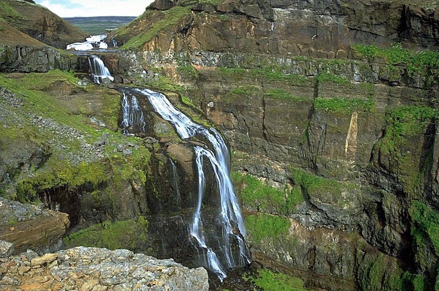 格里穆瀑布是冰岛最高的瀑布只以