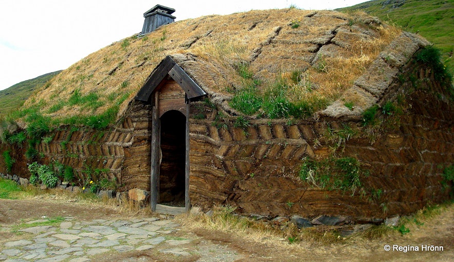 Eiríksstaðir hypothesis Viking longhouse