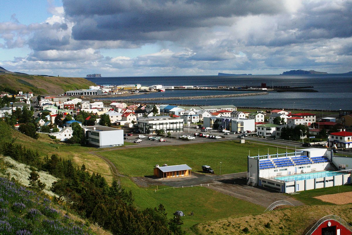 瑟伊藻克罗屈尔是冰岛北部斯卡加峡湾地区的最大城镇