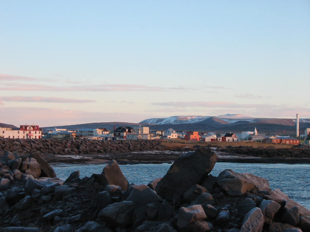 格林达维克是冰岛雷克雅内斯半岛上的一座可爱小镇