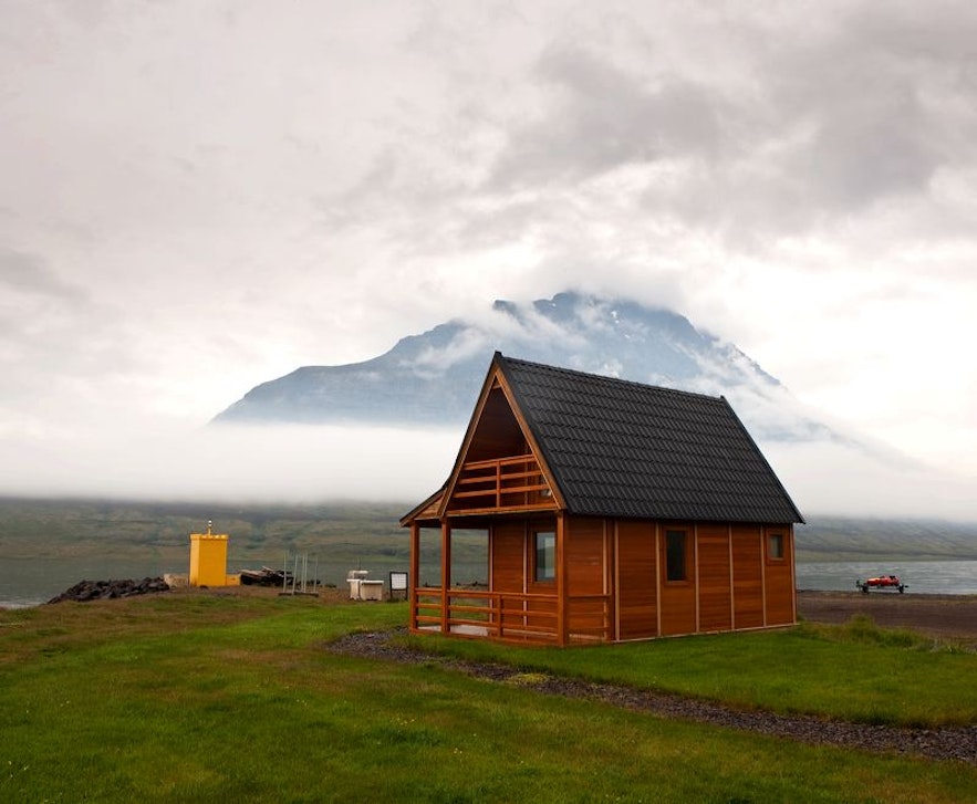 冰岛民宿预订平台Bungalo上的小木屋