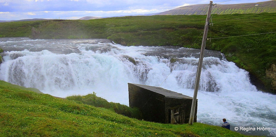 Ullarfoss waterfall in Bárðardalur valley