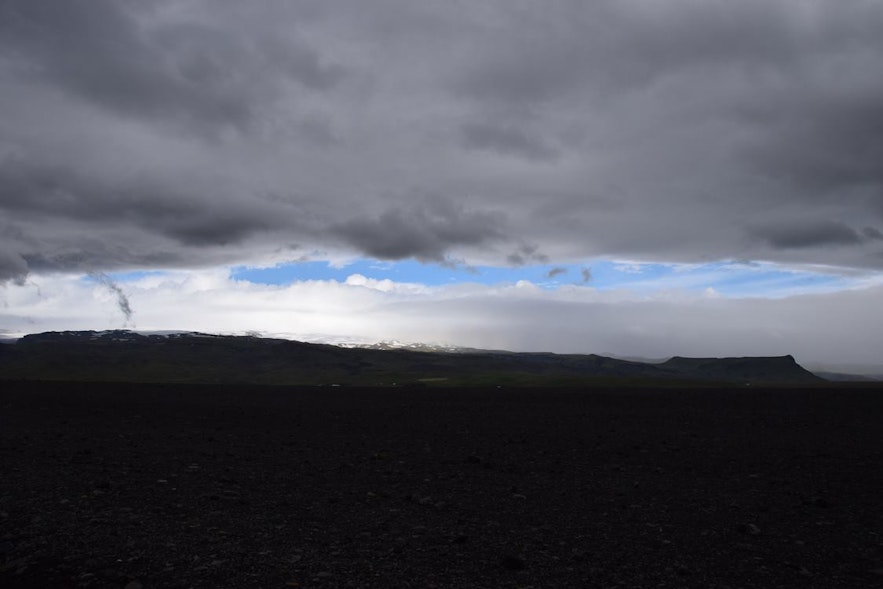 アイスランド南海岸にて、青空が垣間見えた