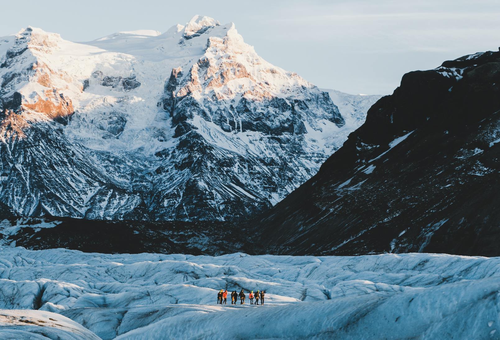 แพ็คเกจ 2 วัน ทัวร์ถ้ำน้ำแข็ง & ชายฝั่งทางใต้ | ปีนกลาเซียร์ เที่ยวโจกุลซาลอน & ดูแสงเหนือ