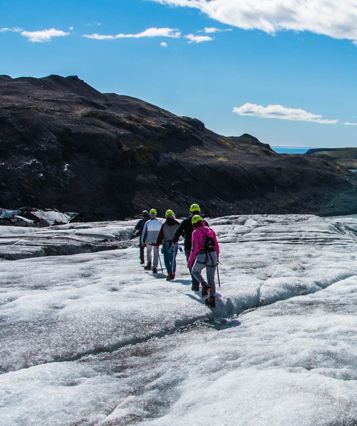 La rando sur glacier est une bonne façon de découvrir l'Islande en hiver