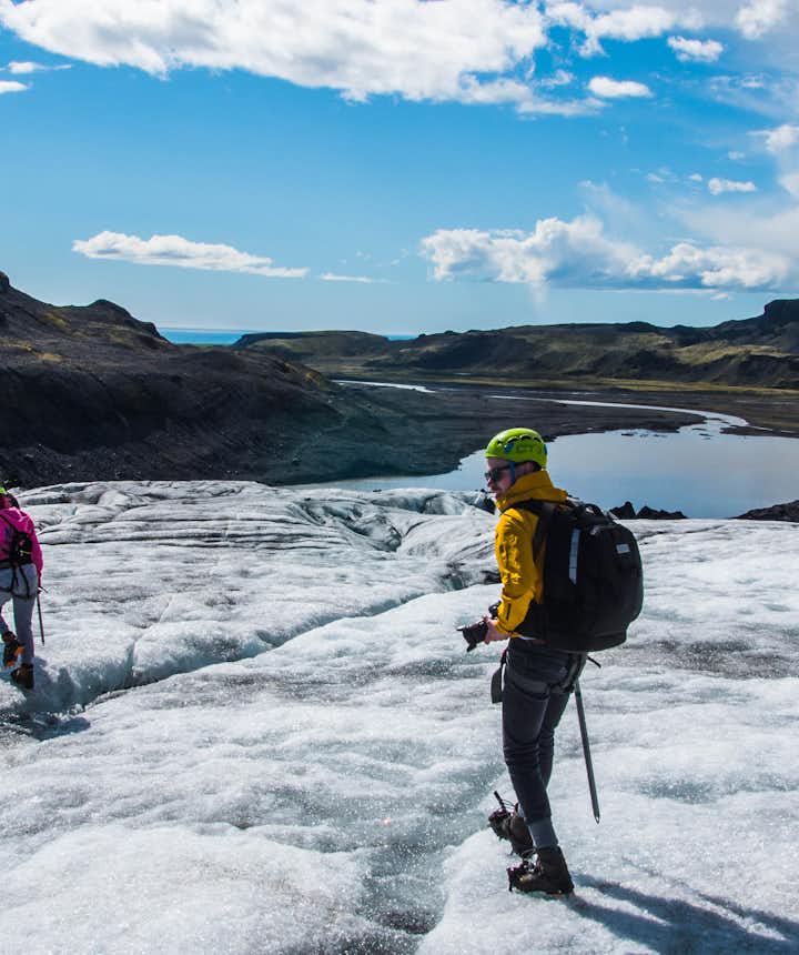 La rando sur glacier est une bonne façon de découvrir l'Islande en hiver