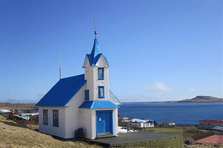 Kirkjubær教堂位于冰岛东部峡湾地区