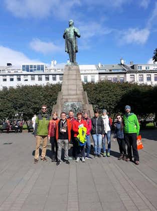 A group meeting by the statue of Jón Sigurðsson, Iceland's independence hero.