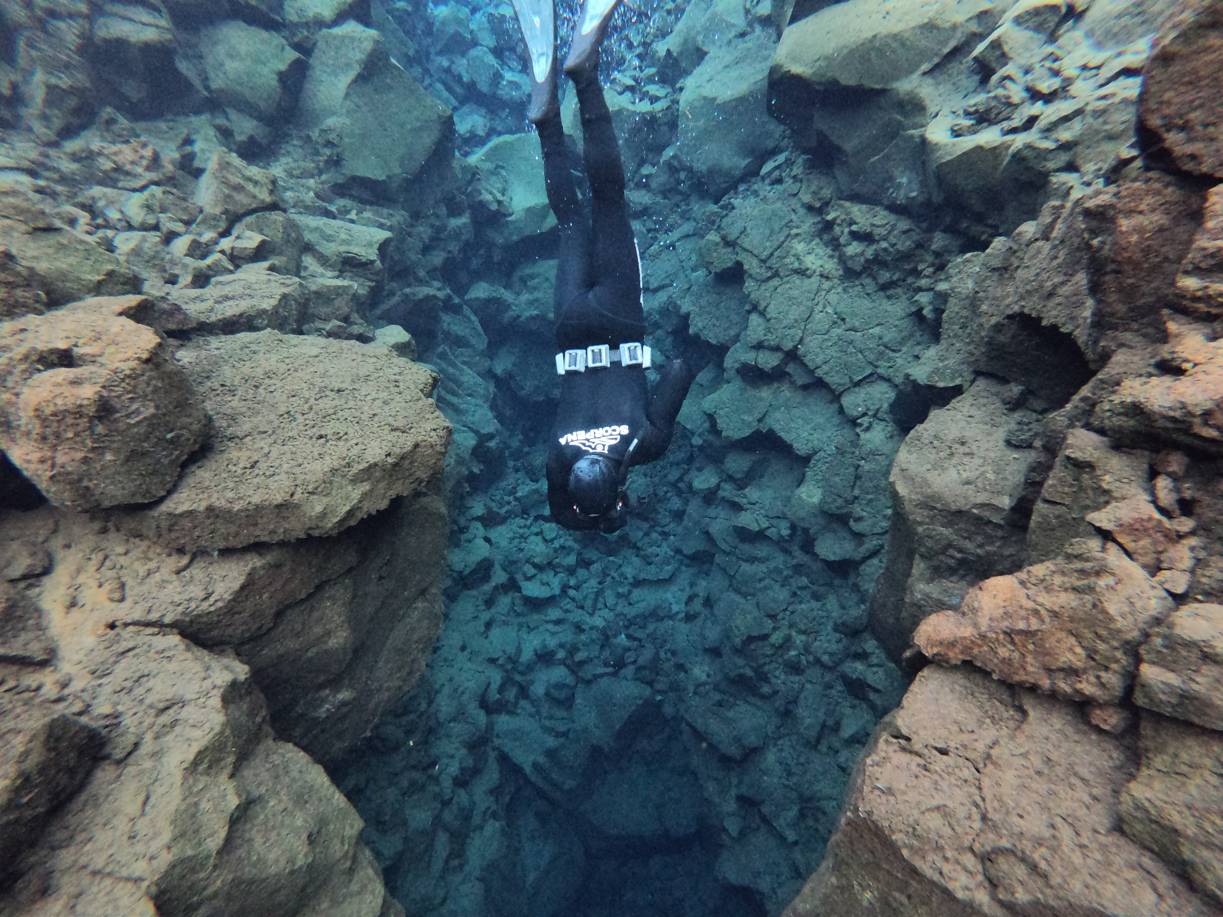 Silfra Fissure Apnea Freedive Dive Between The Continents 