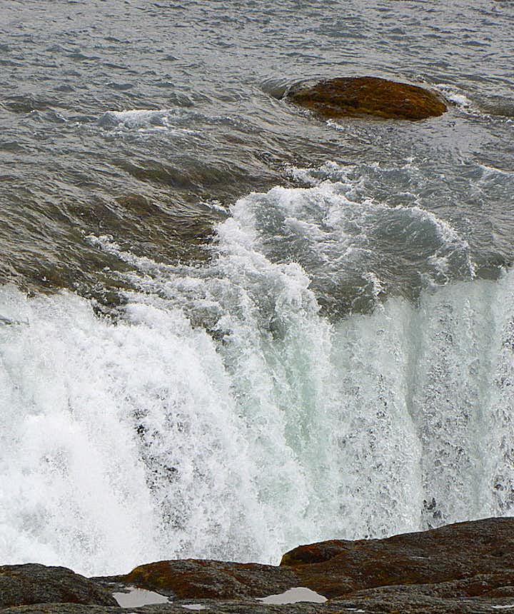 Hrafnabjargafoss waterfall in Skjálfandafljót river