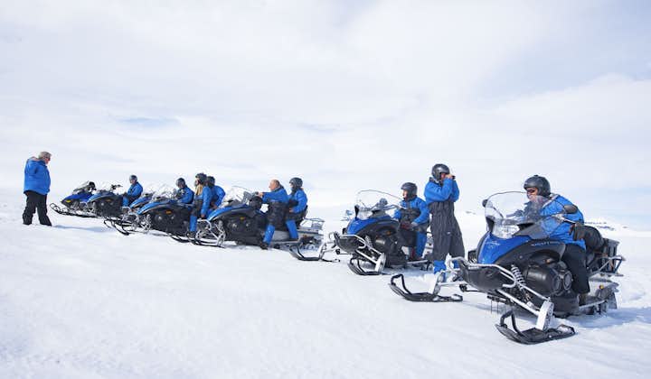Spännande tretimmestur med snöskoter på glaciären Vatnajokull