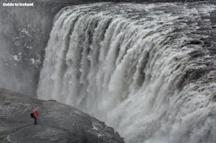 冰岛北部黛提瀑布Dettifoss无疑是欧洲水力最大的瀑布。