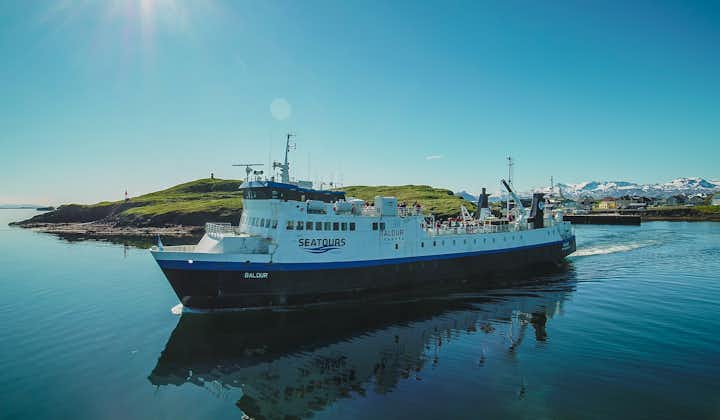 冰岛西部Baldur渡轮从西部斯奈山半岛斯蒂基斯霍尔米小镇出发航行至西峡湾