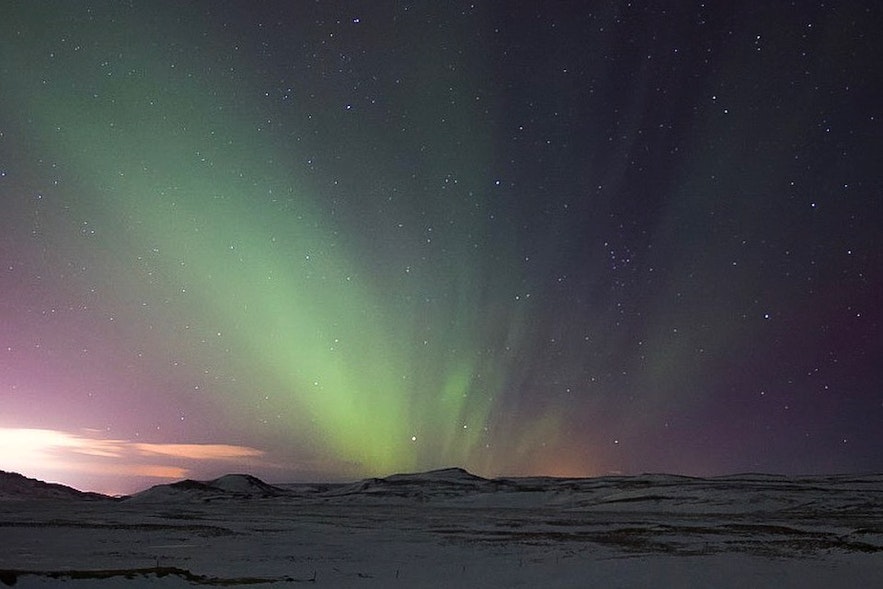 แสงเหนือบนท้องฟ้าประเทศไอซ์แลนด์ 