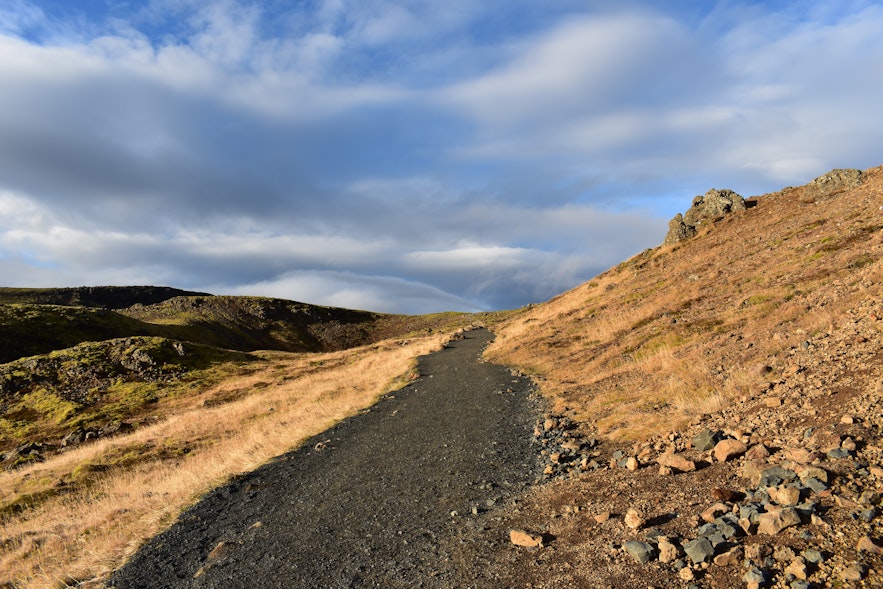 Wanderweg zu Reykjadalur in Hveragerdi, Island