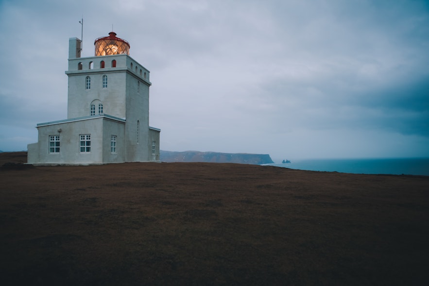 冰岛迪霍拉里的Dyrhólaeyjarviti灯塔