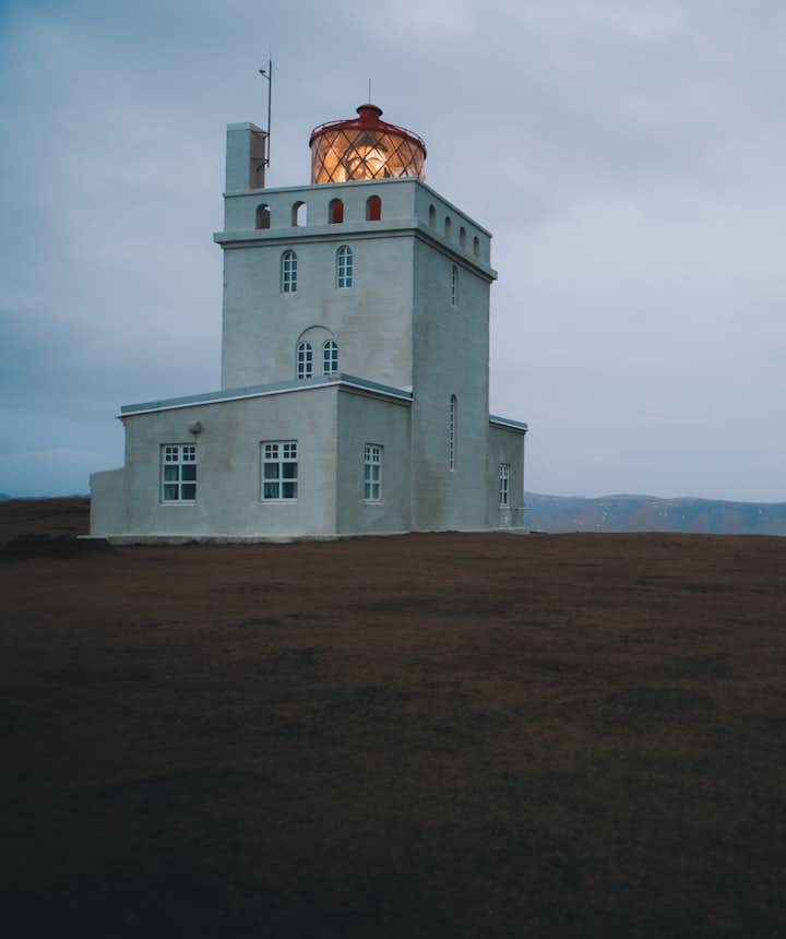 冰岛迪霍拉里的Dyrhólaeyjarviti灯塔