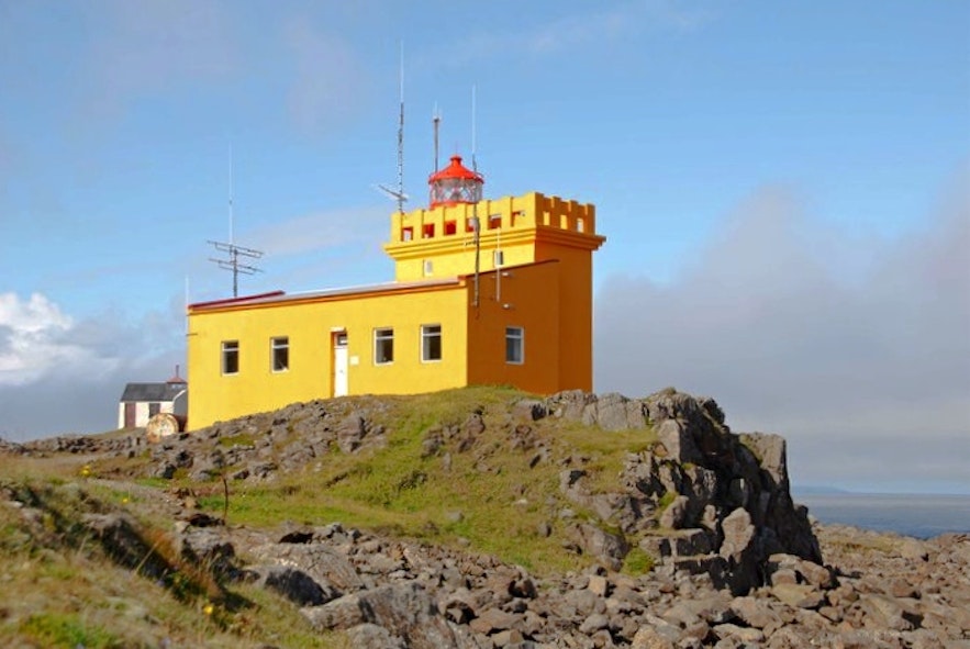 位于冰岛东部的Dalatangaviti灯塔