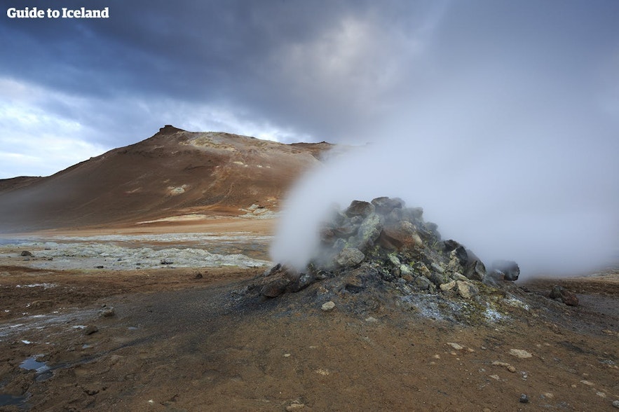 Obszar geotermalny w północnej Islandii.