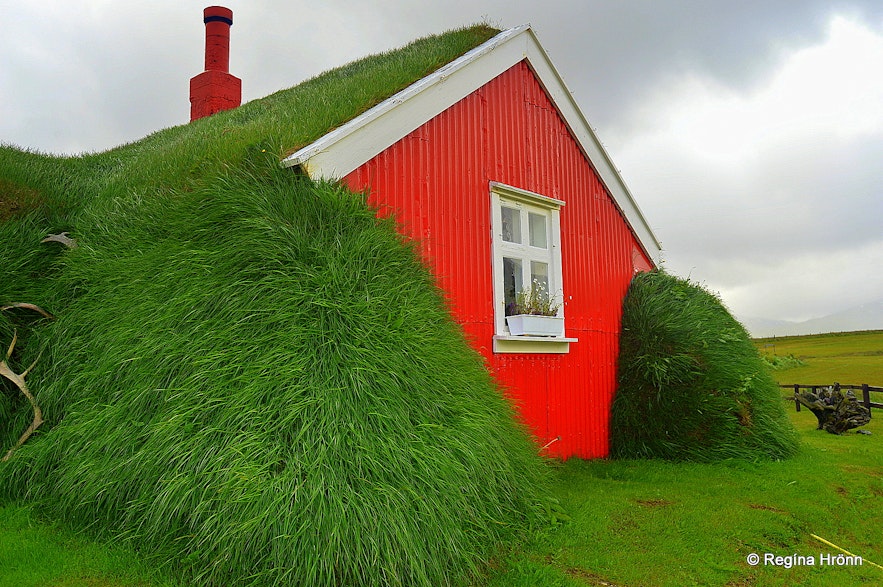 Lindarbakki turf house in East-Iceland