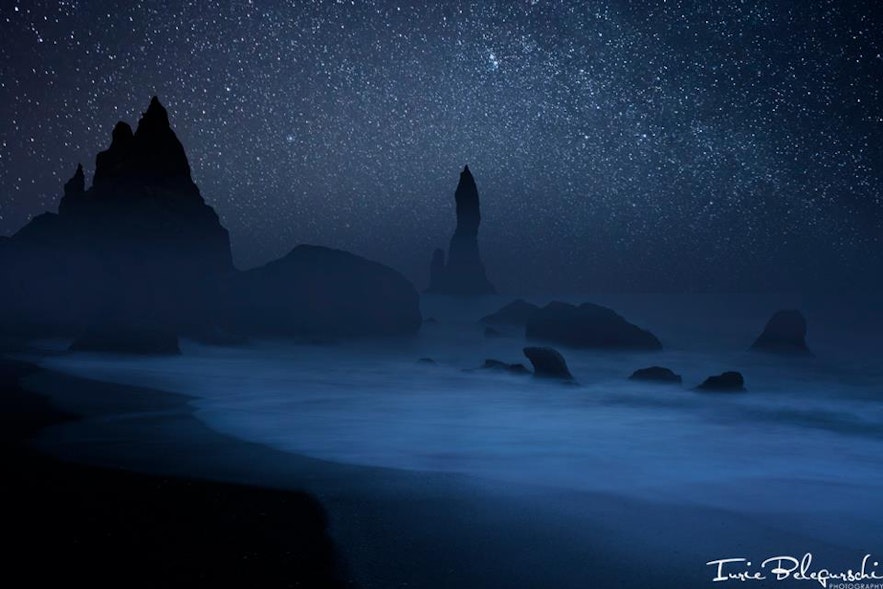 冰岛南岸黑沙滩Reynisdrangar夜景－璀璨星空
