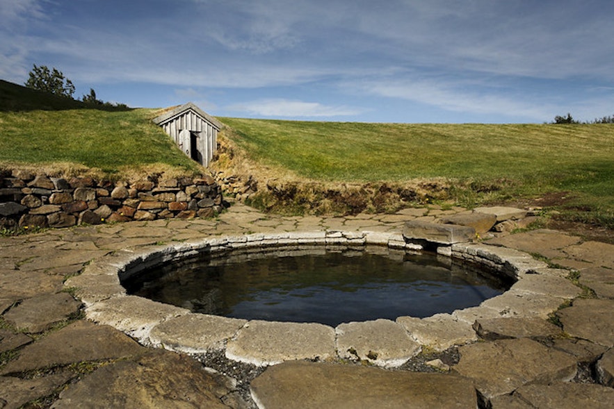 历史悠久的Snorralaug浴池