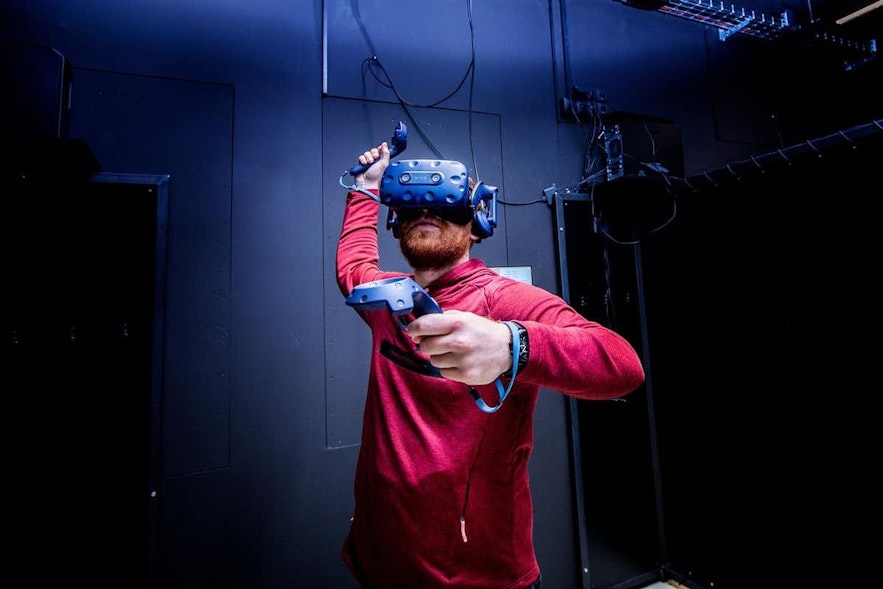 A guest at 1238 Battle of Iceland delves into virtual reality.