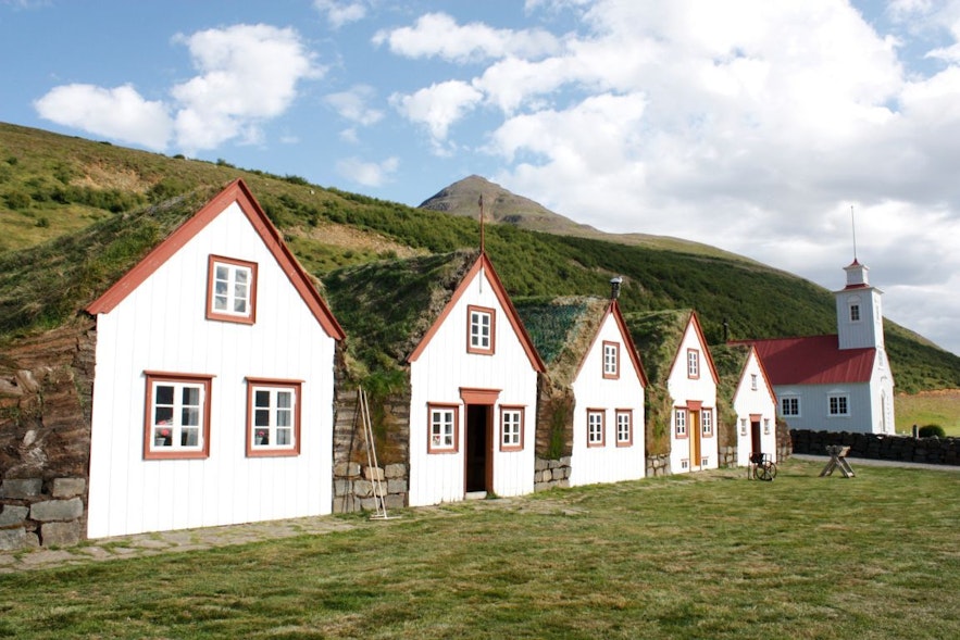 laufas－冰岛北部阿克雷里附近的传统草顶屋