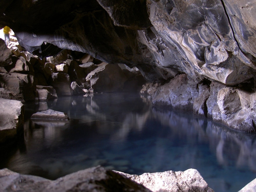 Grjotagja cave and hot spring, picture by cris 73 from wikimedia commons