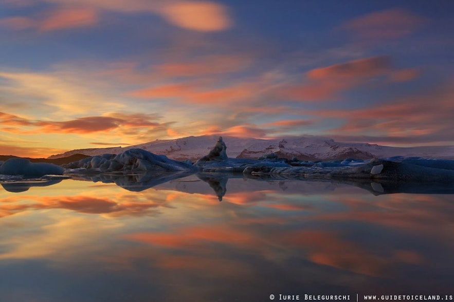冰岛的瓦特纳冰川国家公园内的杰古沙龙冰河湖