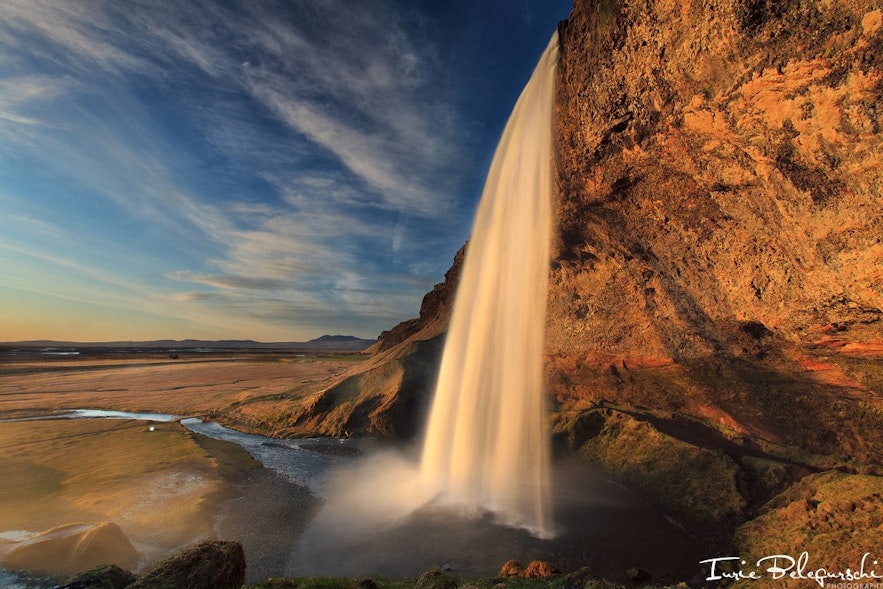 冰岛的塞里雅兰瀑布