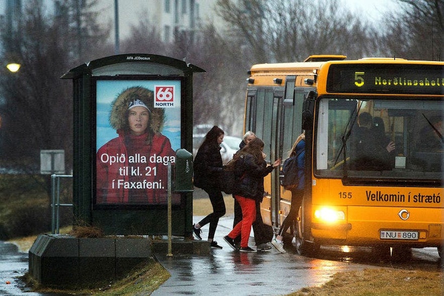 Passengers boarding the number 5 bus in Reykjavík.