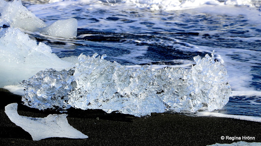 Fellsfjara beach - glistening ice