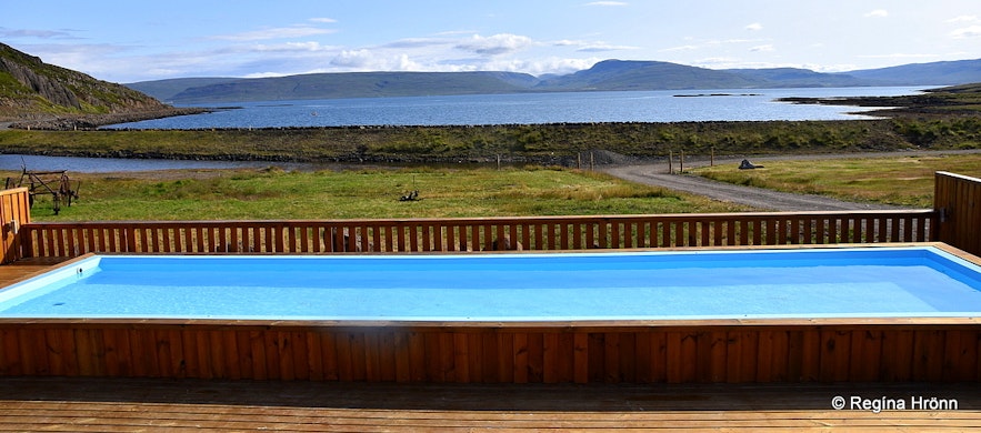 The long hot tub at Hveravík Strandir