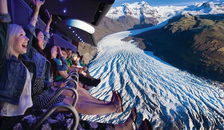 ビジュアル、音声、香や動きで特別な体験が味わえるFlyOverアイスランドの疑似遊覧飛行